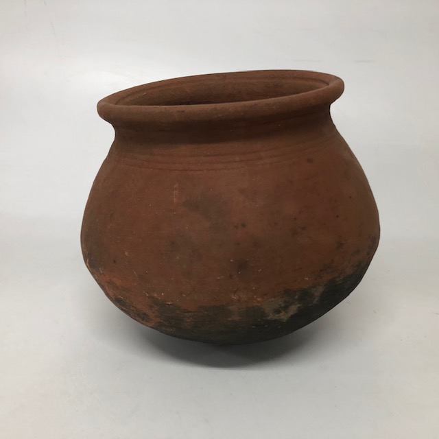 POT, Medium Terracotta - Rounded Bottom 21cm H
